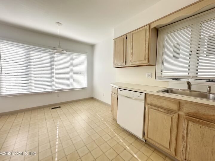 Property Photo:  32 Decatur Street 2  CT 06807 