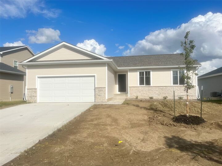 3351 Brook Landing Court  Des Moines IA 50317 photo