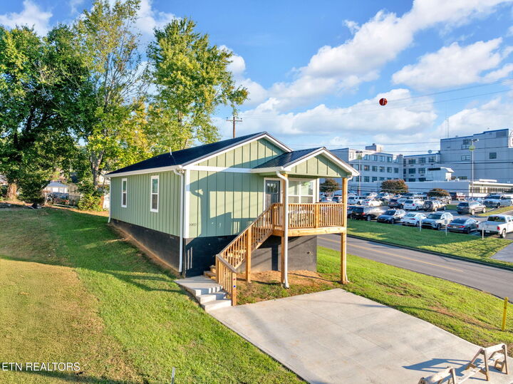 Property Photo: 1002 Watercrest St TN 37814