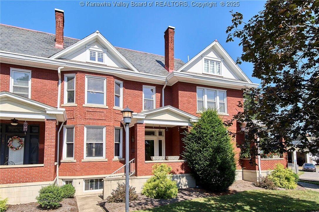 Property Photo:  1313 Lee Street 102  WV 25301 