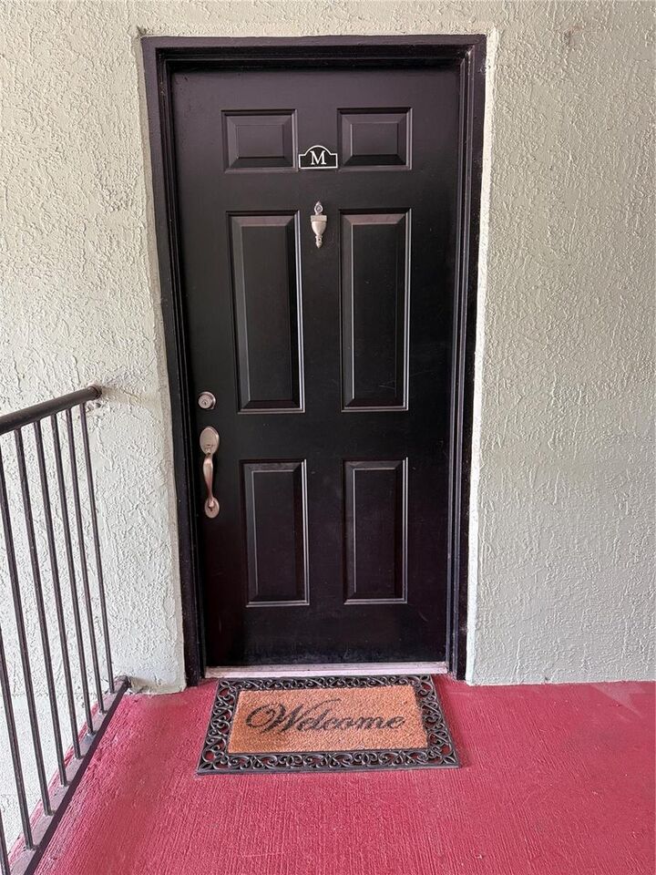 Property Photo:  2065 Dixie Belle Drive 2065M  FL 32812 