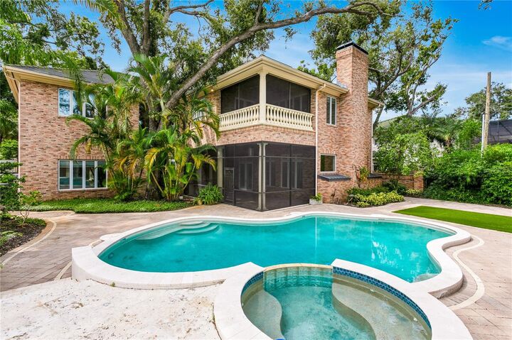 Property Photo:  4407 W Dale Avenue  FL 33609 