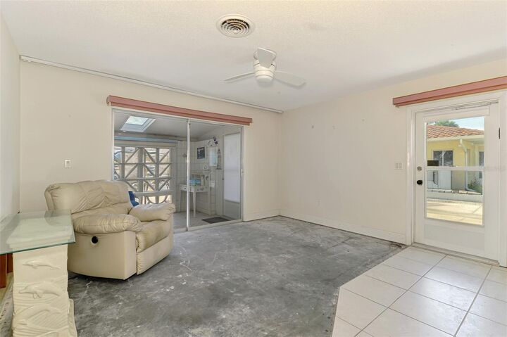 Property Photo: 1205 Tarpon Center Drive E2 FL 34285