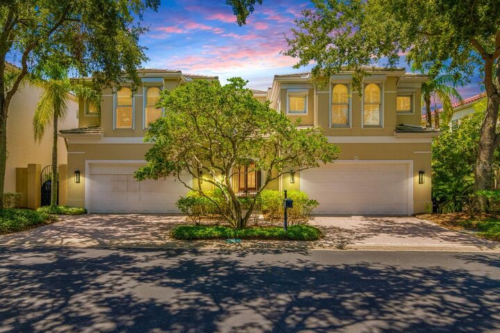 Property Photo: 1029 Royal Pass Road FL 33602