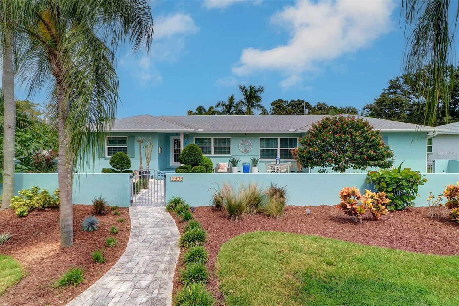 Property Photo:  6169 1st Avenue N  FL 33710 