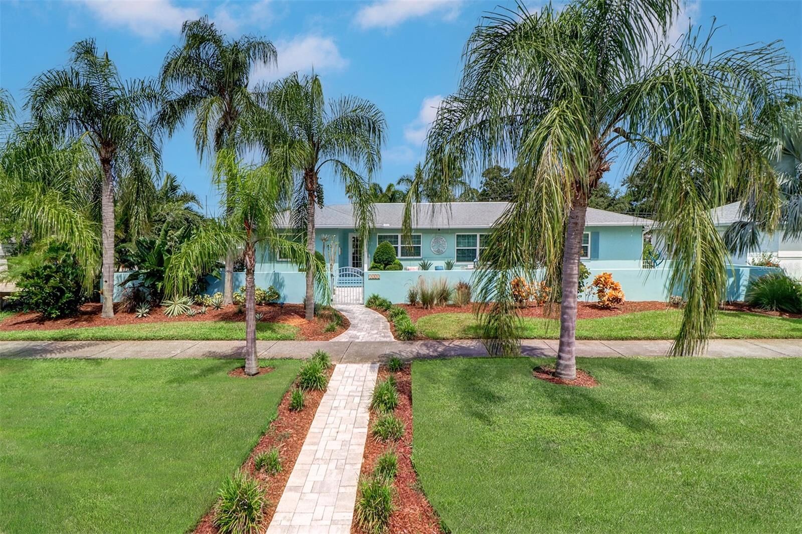 Property Photo: 6169 1st Avenue N FL 33710