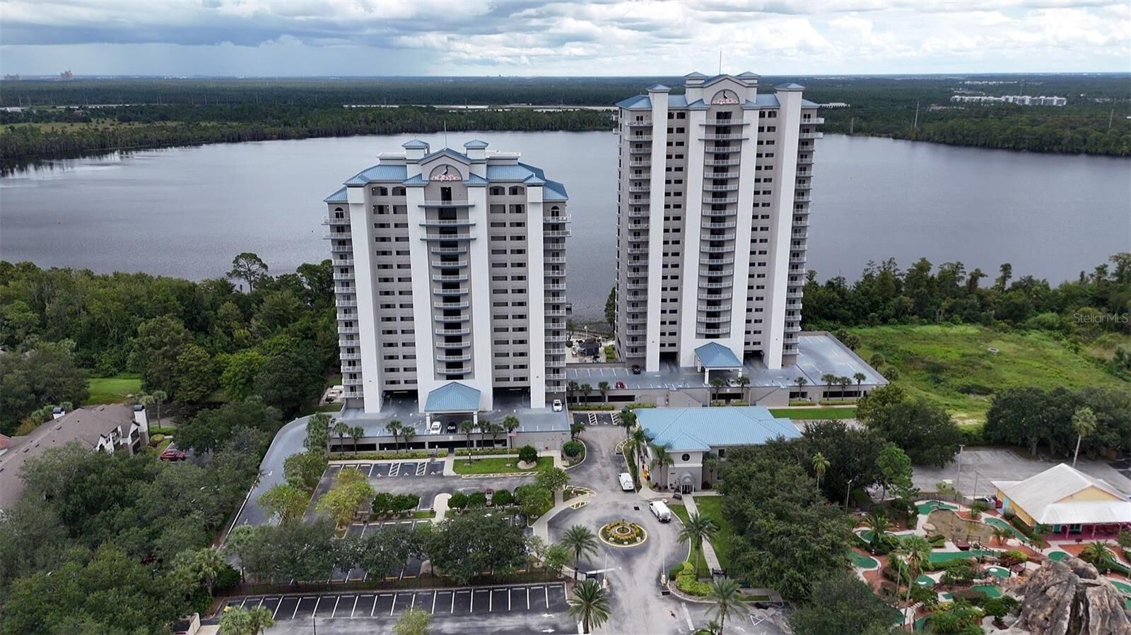 Property Photo:  13415 Blue Heron Beach Drive 407  FL 32821 