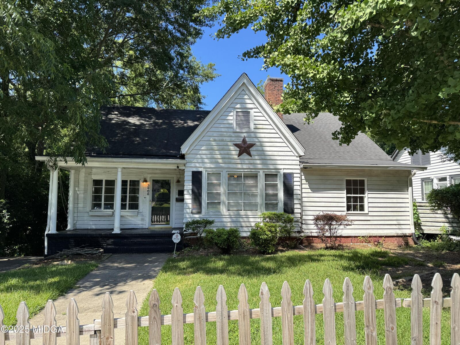 Property Photo:  3408 Ridge Avenue  GA 31204 
