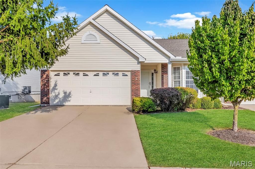 Property Photo:  6 Green Park Lane  MO 63366 