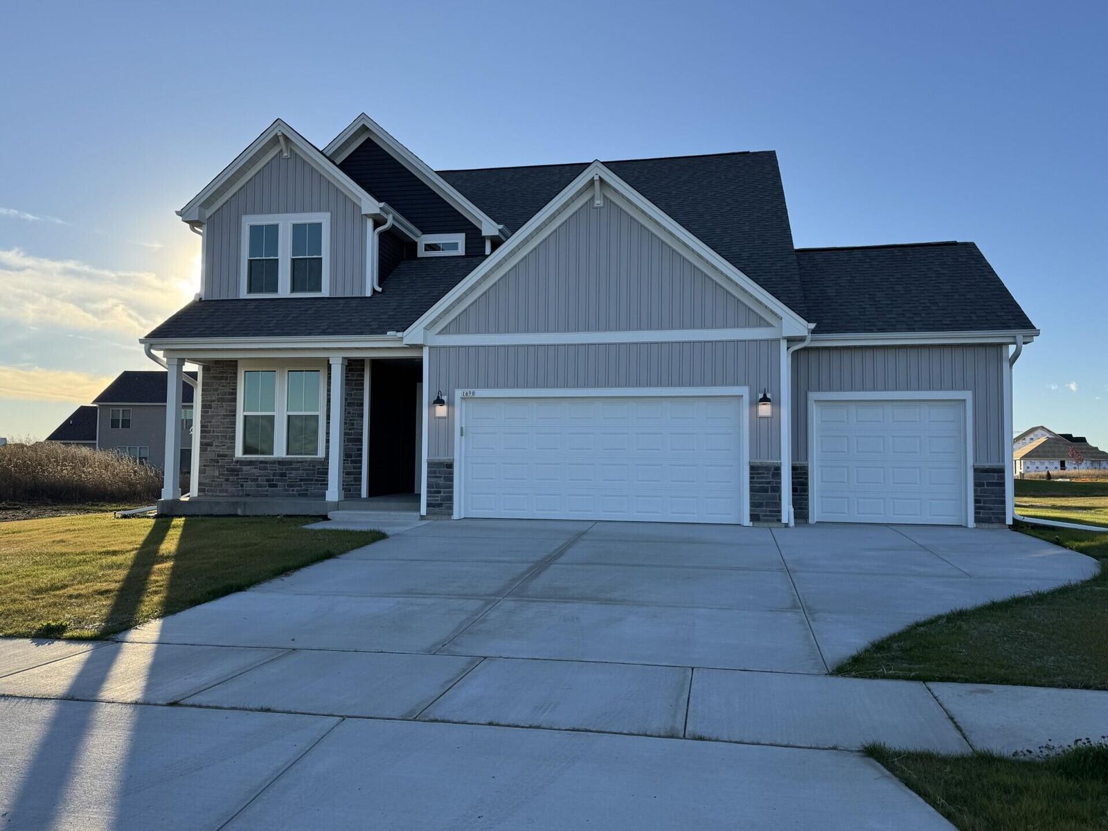 Property Photo:  1690 Whalen Dr  WI 53066 