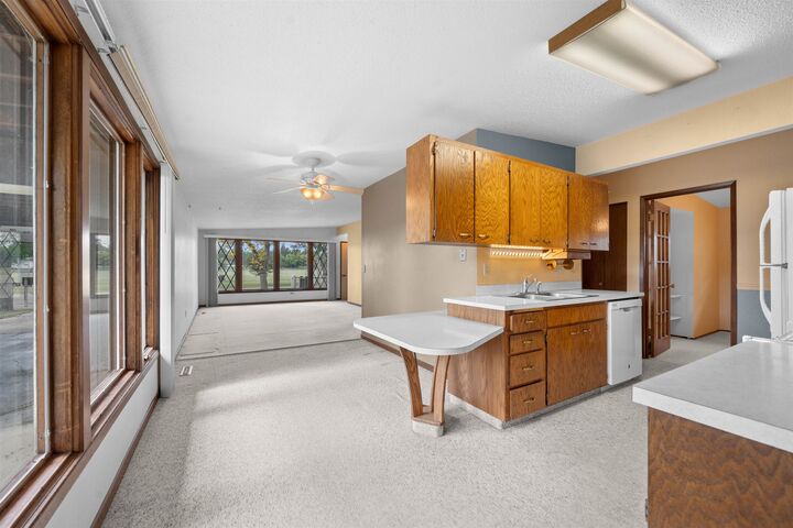 Property Photo:  2524 NW 6th St  ND 58703 
