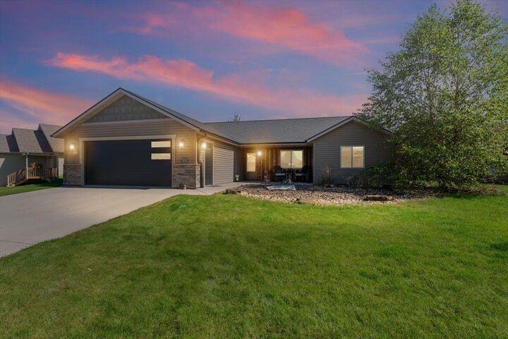 Property Photo: 1915 Absaroka Street SD 57783