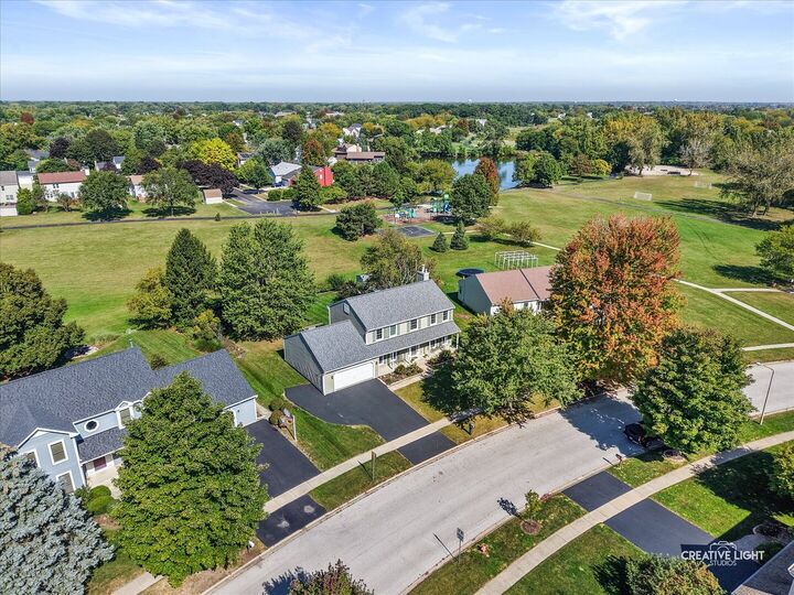 135 Chesterfield Drive  Oswego IL 60543 photo