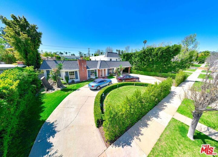 Property Photo: 525 N Rexford Drive CA 90210