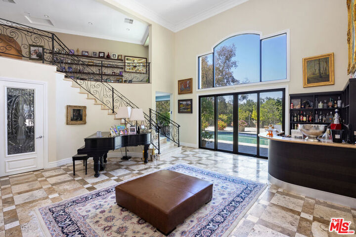 Property Photo:  13355 Mulholland Drive  CA 90210 