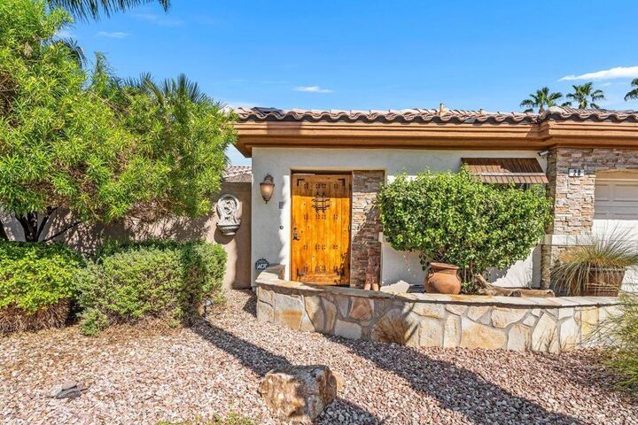 Property Photo: 20 Paseo Montecillo CA 92260