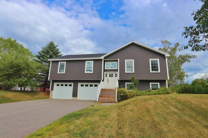 Property Photo:  19 Virginia Lane  ME 04401 