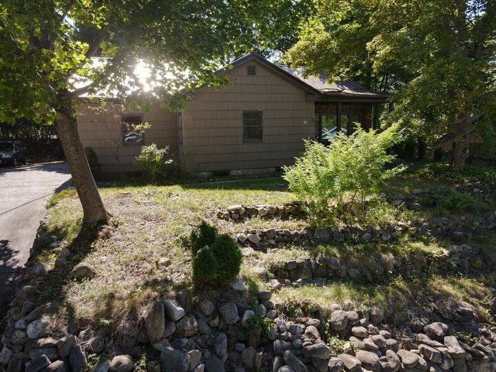 Property Photo: 26 Pleasant Street ME 04462