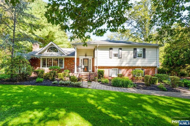 529 Covington Place  Wyckoff NJ 07481 photo