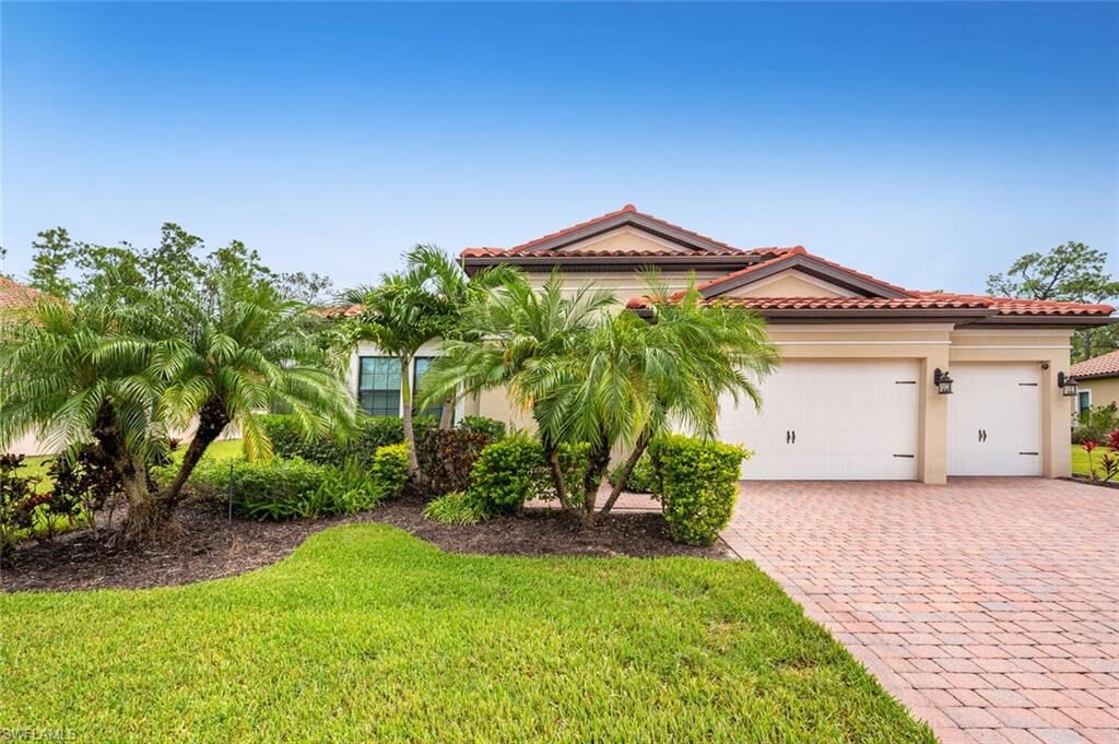 Property Photo:  1523 Mockingbird Dr  FL 34120 