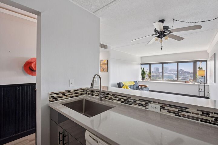 Property Photo:  1920 S 1st Street 1207  MN 55454 