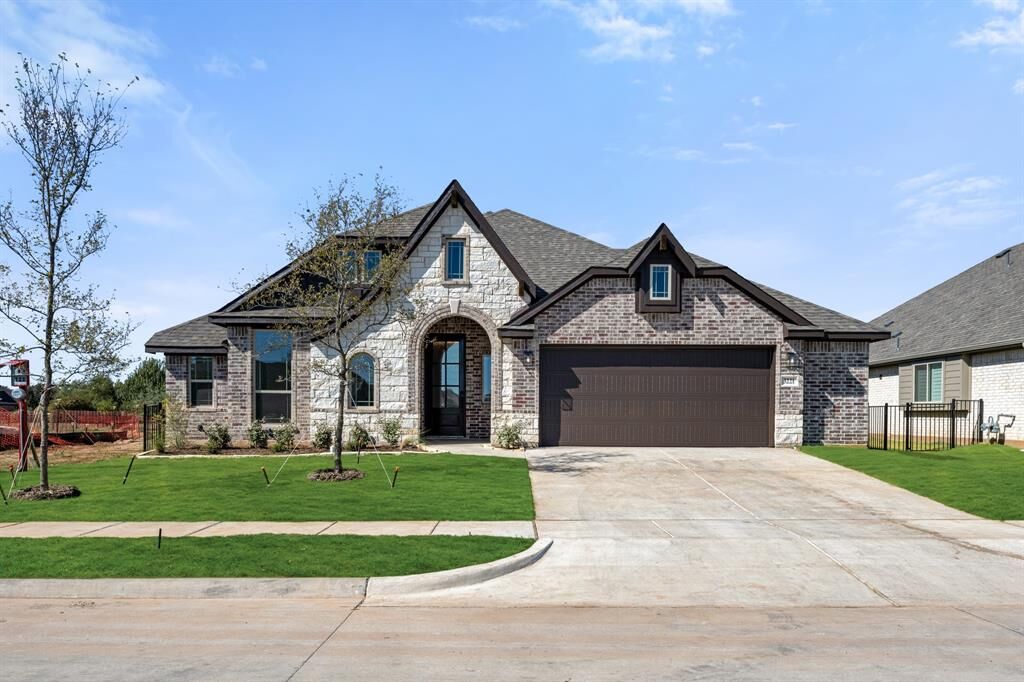 Property Photo: 3221 Boat Landing Trail TX 76049