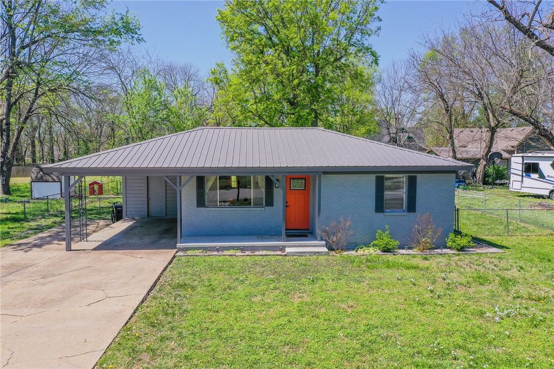 Property Photo: 106 S Ozark Street AR 72753