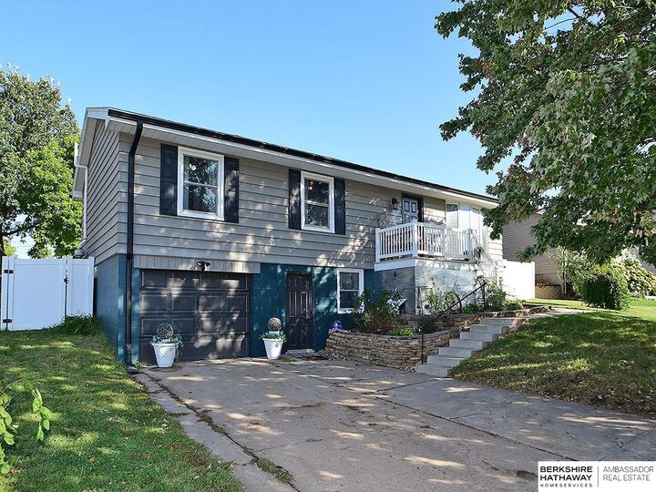 8812 Keystone Drive  Omaha NE 68134 photo
