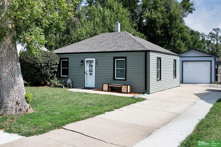 2807 Calhoun Street  Bellevue NE 68005 photo