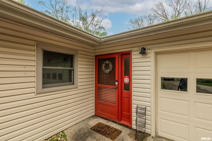Property Photo: 2017 W Norwood Drive IL 62901