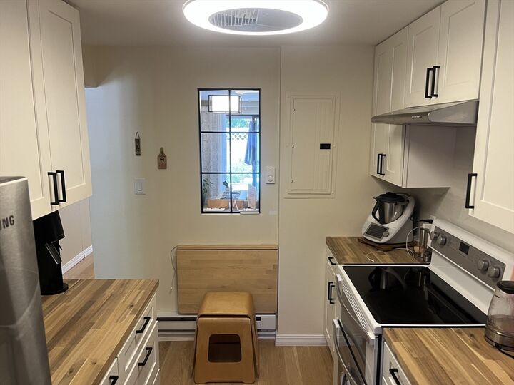 Property Photo:  44 Village Hill Ln 44  MA 01760