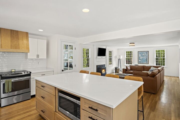 Property Photo:  38 1/2 Rocky Hill Rd  MA 01913 