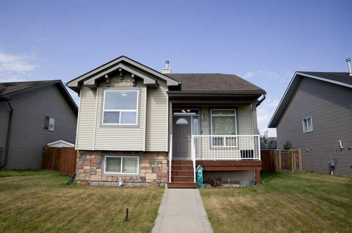 20 Ironstone Drive  Red Deer AB T4R 2R2 photo