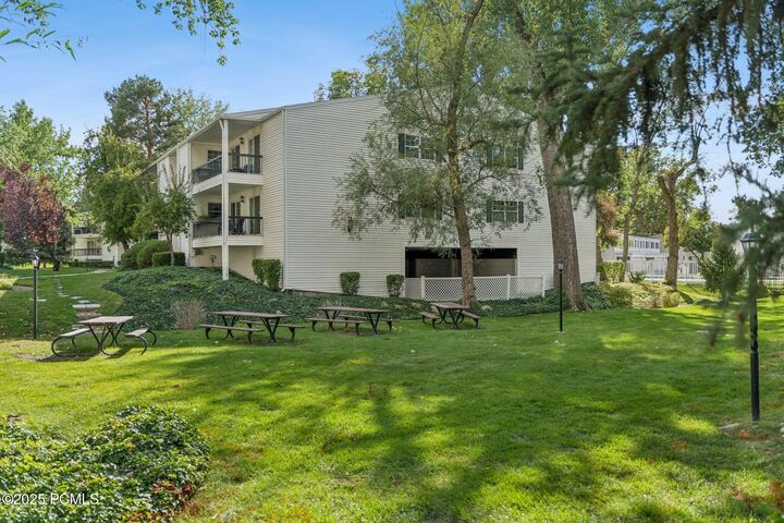 Property Photo:  4040 S 685 East Unit F  UT 84107 