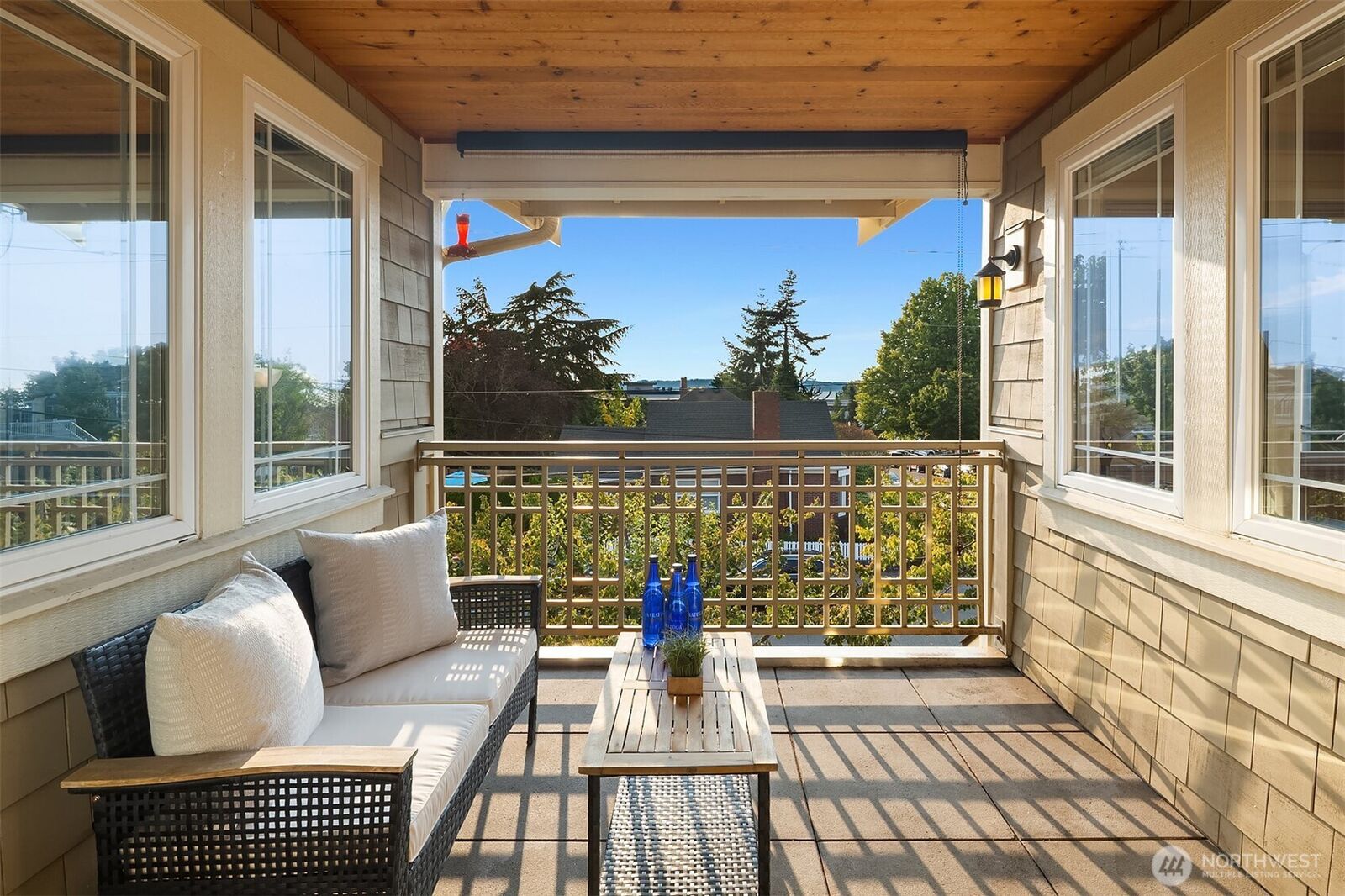 Property Photo: 600 Bell Street 302 WA 98020