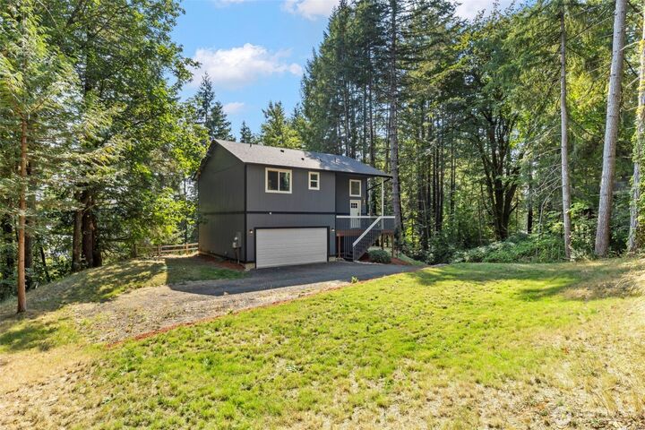 Property Photo:  591 NE Matthew Drive  WA 98528 