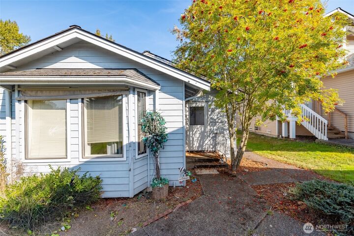 Property Photo:  204 N 23rd Street  WA 98273 