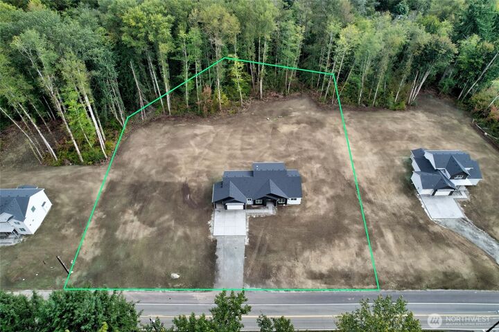 Property Photo: 26913 3rd Avenue NE WA 98223