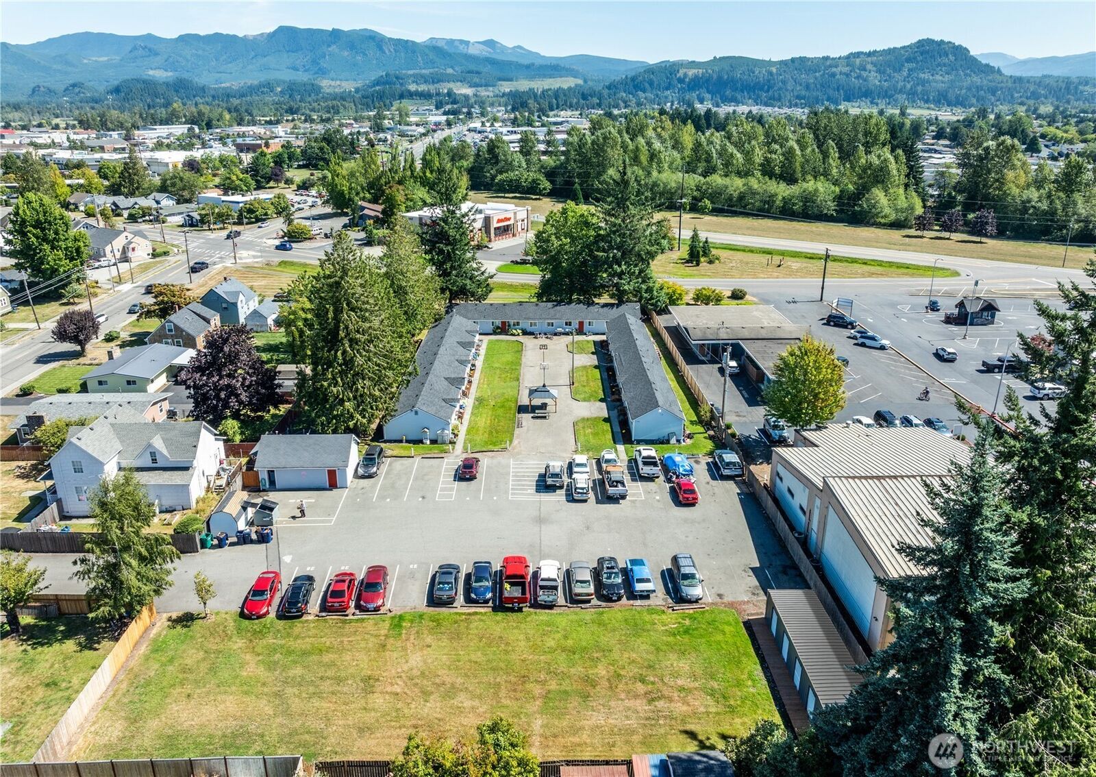 Property Photo:  2054  Roosevelt Avenue  WA 98022 