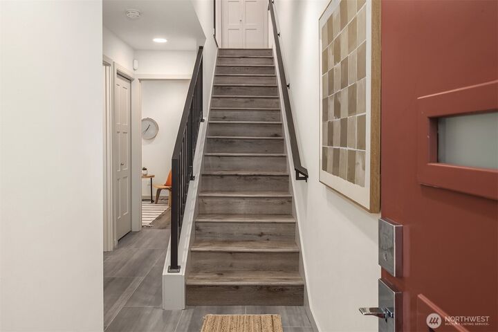 Property Photo:  5210 B  Brooklyn Avenue NE  WA 98105 