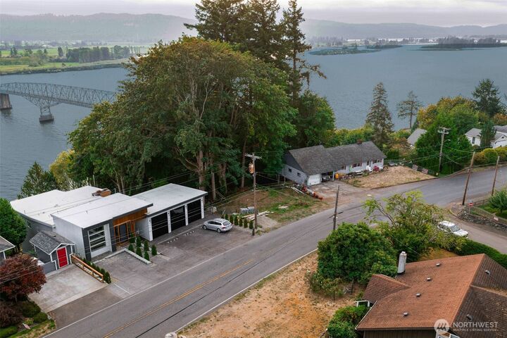Property Photo: 500 Columbia Street WA 98612