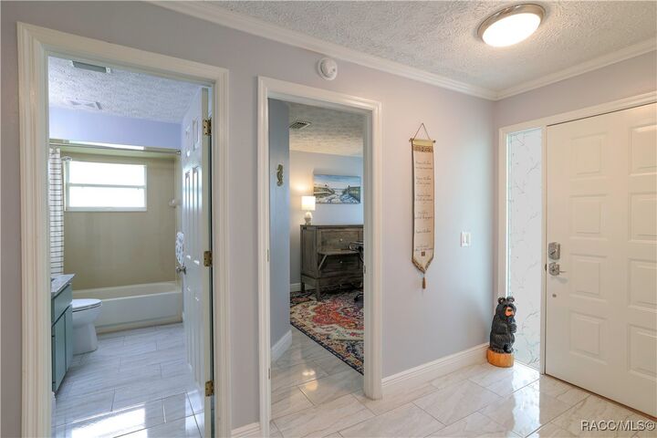 Property Photo: 802 Windermere Boulevard FL 34453