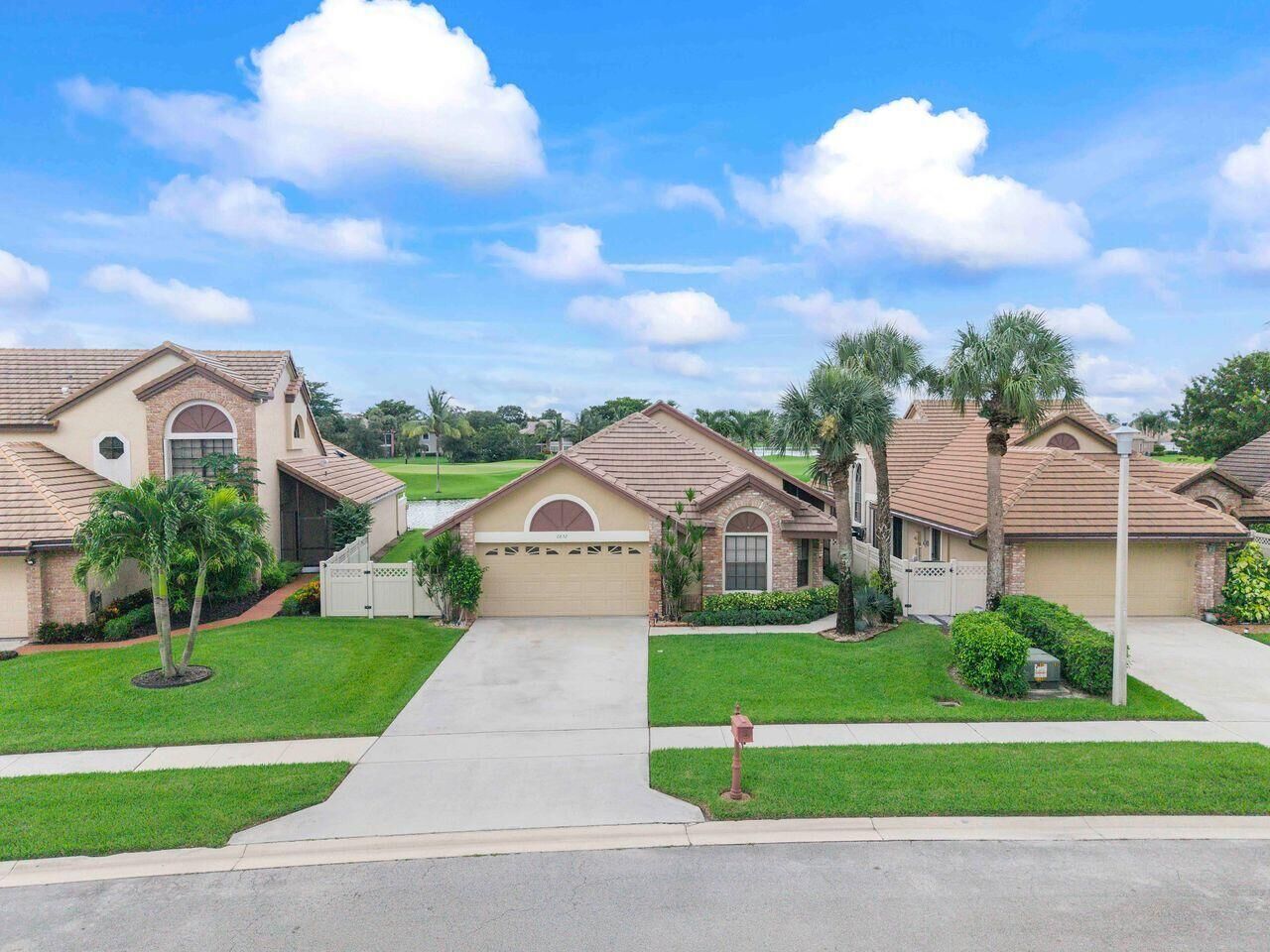 Property Photo: 6852 Bitterbush Place FL 33472