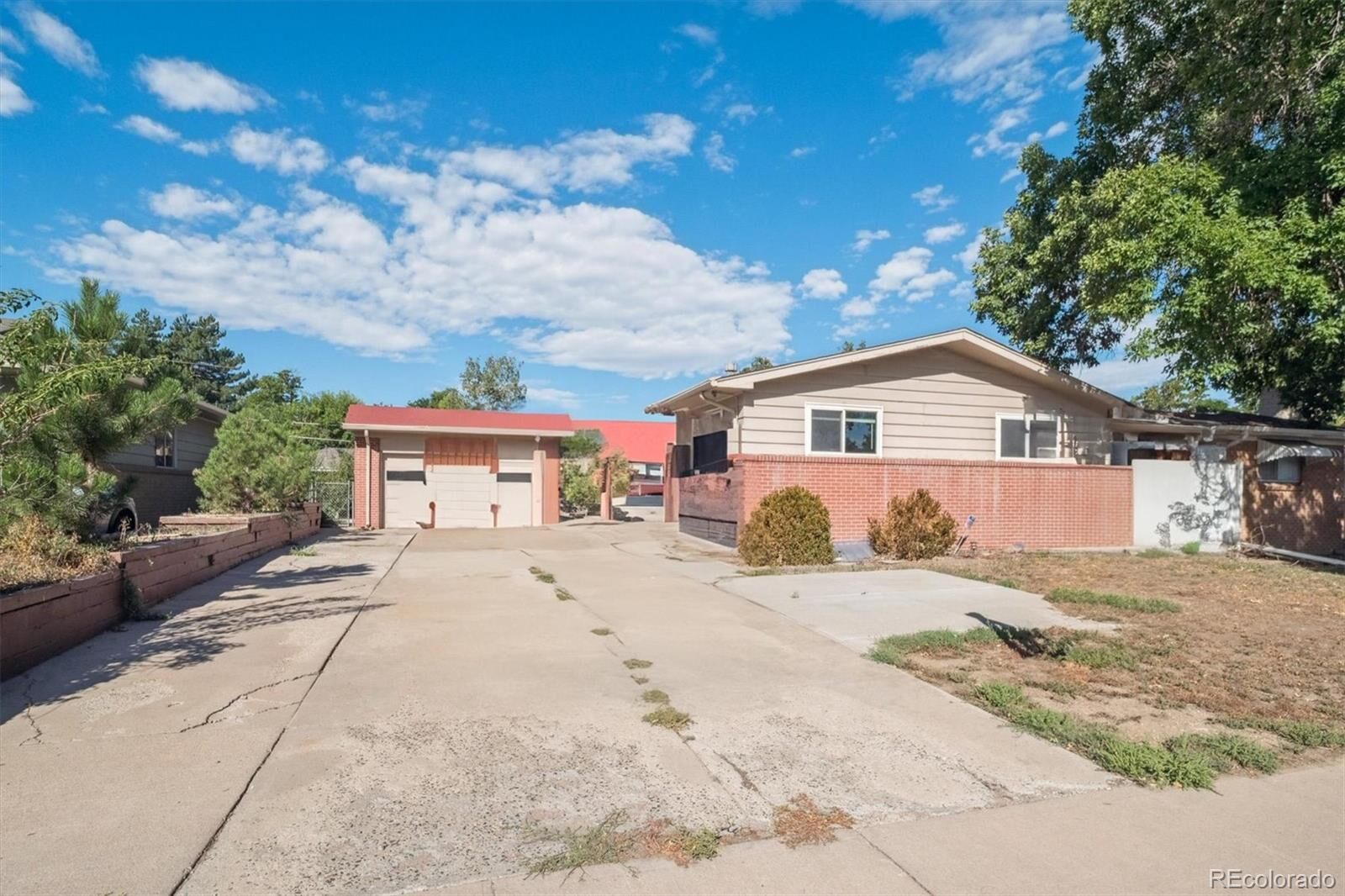 Property Photo: 1515 S Monaco Parkway CO 80224