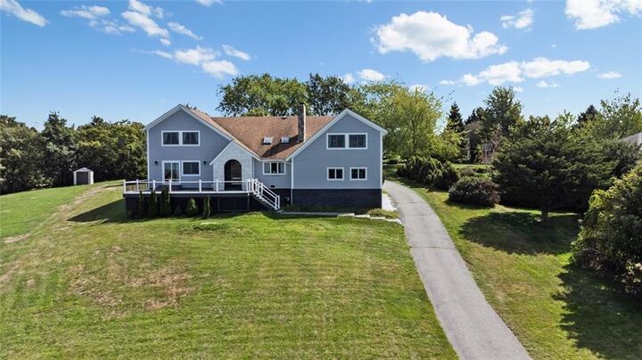 10 J H Dwyer Drive  Middletown RI 02842 photo