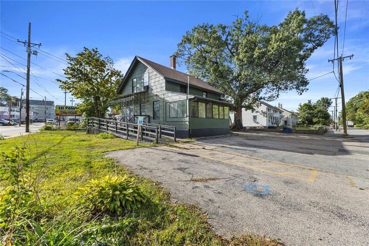 Property Photo:  533 Weeden Street  RI 02860 