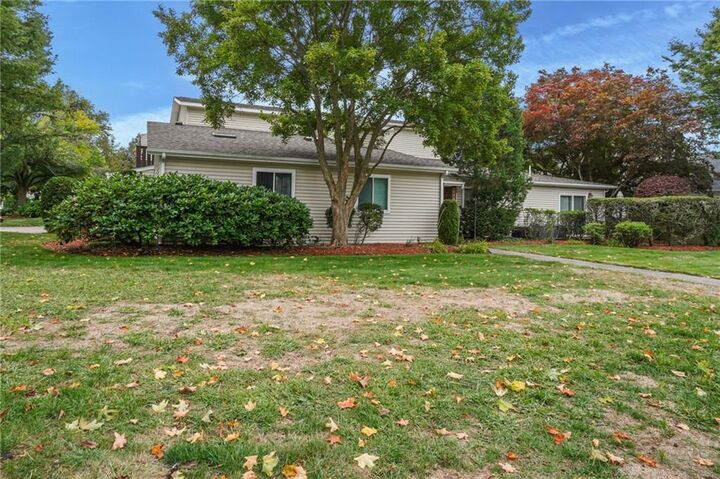 Property Photo:  995 Williamsburg Circle  RI 02886 