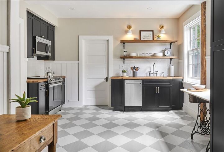 Property Photo: 44 State Street 2 RI 02809