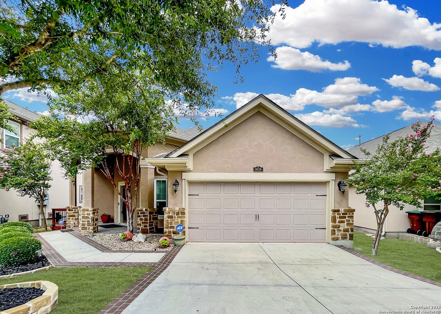 Property Photo: 8123 Poconos Run TX 78255