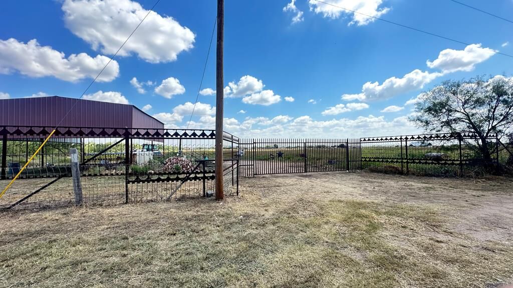 Property Photo:  8424 W Grape Creek Rd  TX 76901 